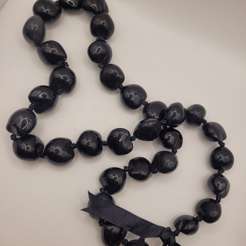 Hawaiian Black Beaded Necklace